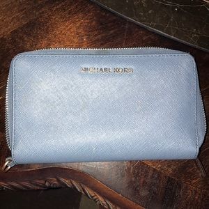 michael kors wallet!!